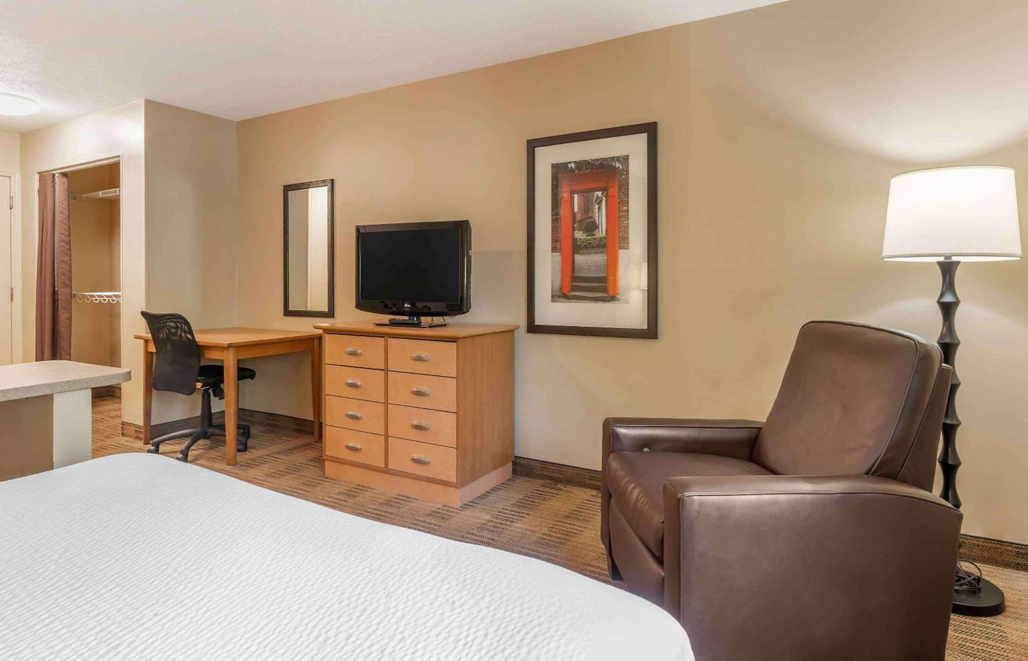 Extended Stay America Suites - Raleigh - North Raleigh - Wake Towne Dr Exterior photo